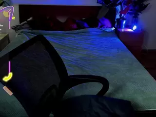 chris-meow's Live Sex Cam Show