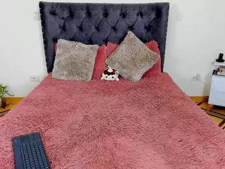 Pocahontax's Live Sex Cam Show