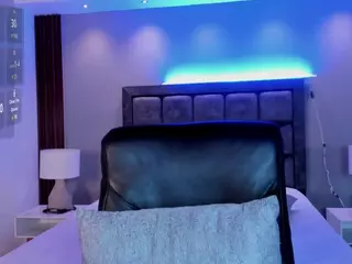 saracorraless's Live Sex Cam Show