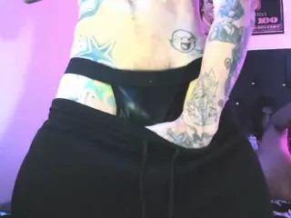 Benedettomichelrubi's Live Sex Cam Show