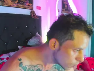 Benedettomichelrubi's Live Sex Cam Show
