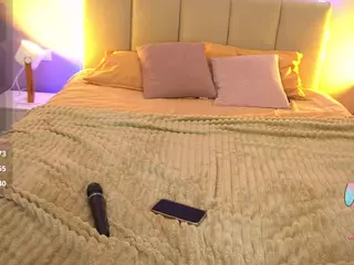 CloverPussy's Live Sex Cam Show