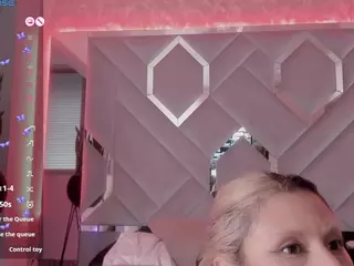 Saraa-fox's Live Sex Cam Show