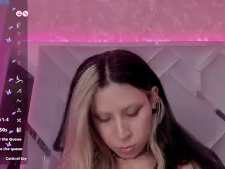 Saraa-fox's Live Sex Cam Show