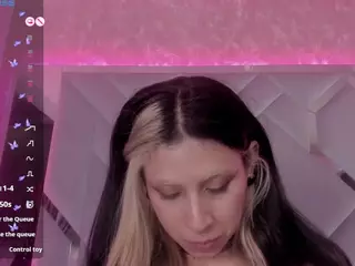 Saraa-fox's Live Sex Cam Show