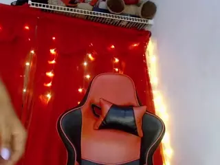 Mia Hernandez's Live Sex Cam Show
