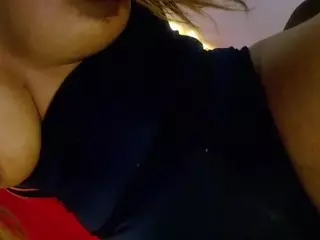 Mia Hernandez's Live Sex Cam Show