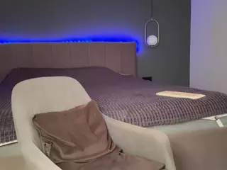 KristalNight's Live Sex Cam Show