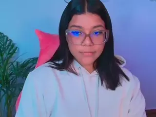 Ashleey18's Live Sex Cam Show