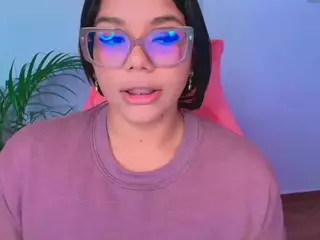 Ashleey18's Live Sex Cam Show