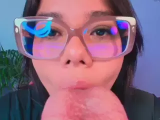 Ashleey18's Live Sex Cam Show