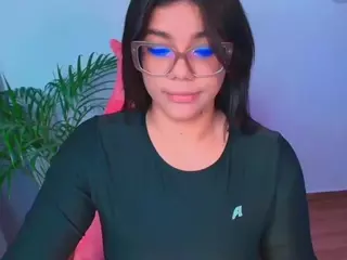 Ashleey18's Live Sex Cam Show