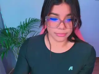 Ashleey18's Live Sex Cam Show