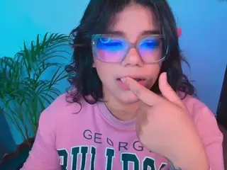 Ashleey18's Live Sex Cam Show