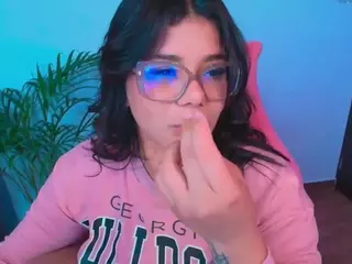 Ashleey18's Live Sex Cam Show