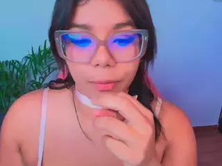 Ashleey18's Live Sex Cam Show