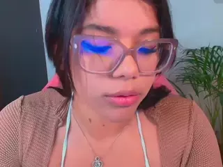 Ashleey18's Live Sex Cam Show