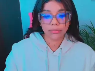 Ashleey18's Live Sex Cam Show