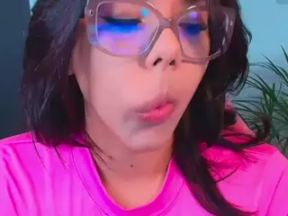 Ashleey18's Live Sex Cam Show