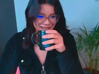 Ashleey18's Live Sex Cam Show