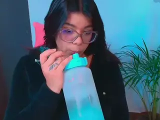 Ashleey18's Live Sex Cam Show