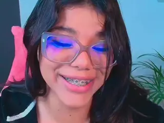 Ashleey18's Live Sex Cam Show