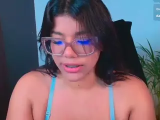 Ashleey18's Live Sex Cam Show