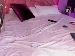 Naomi Prada's Live Sex Cam Show