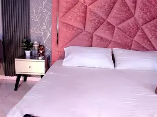 Naomi Prada's Live Sex Cam Show