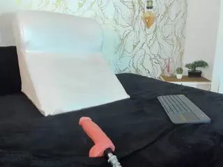 NATALIE-PARKER's Live Sex Cam Show