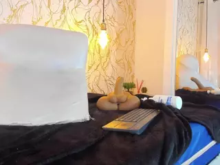 NATALIE-PARKER's Live Sex Cam Show