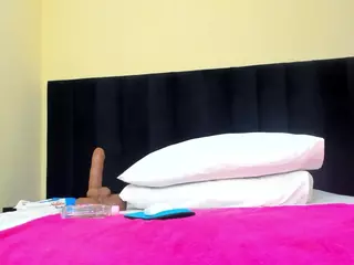 Cutie-bootie's Live Sex Cam Show