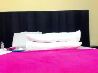 Cutie-bootie's Live Sex Cam Show