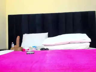 Cutie-bootie's Live Sex Cam Show