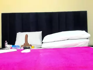 Cutie-bootie's Live Sex Cam Show