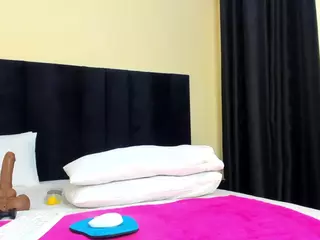 Cutie-bootie's Live Sex Cam Show