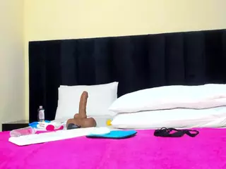 Cutie-bootie's Live Sex Cam Show