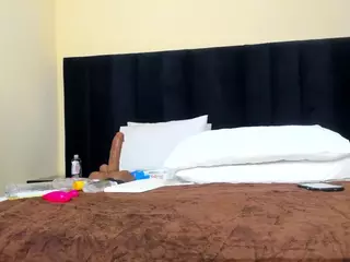 Cutie-bootie's Live Sex Cam Show