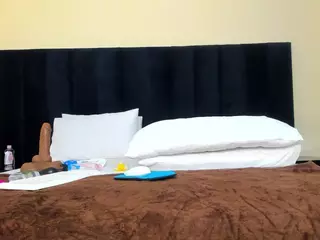 Cutie-bootie's Live Sex Cam Show