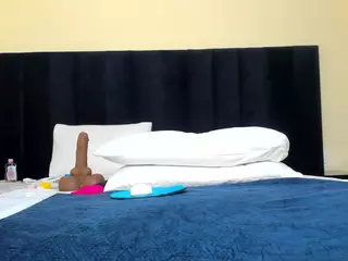 Cutie-bootie's Live Sex Cam Show