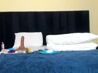 Cutie-bootie's Live Sex Cam Show