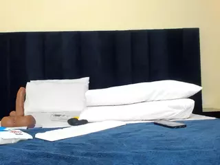 Cutie-bootie's Live Sex Cam Show