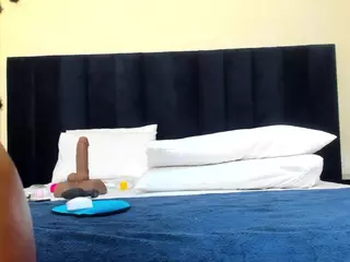 Cutie-bootie's Live Sex Cam Show