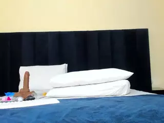 Cutie-bootie's Live Sex Cam Show