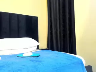 Cutie-bootie's Live Sex Cam Show