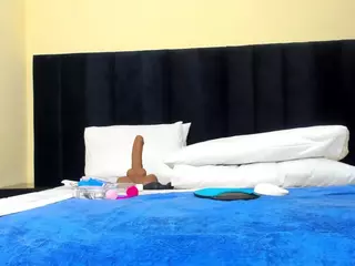 Cutie-bootie's Live Sex Cam Show
