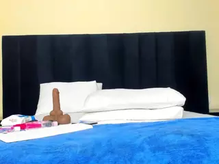 Cutie-bootie's Live Sex Cam Show