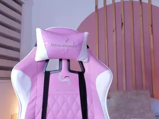luana-adans's Live Sex Cam Show