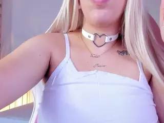 luana-adans's Live Sex Cam Show