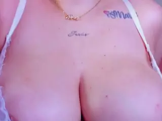 luana-adans's Live Sex Cam Show